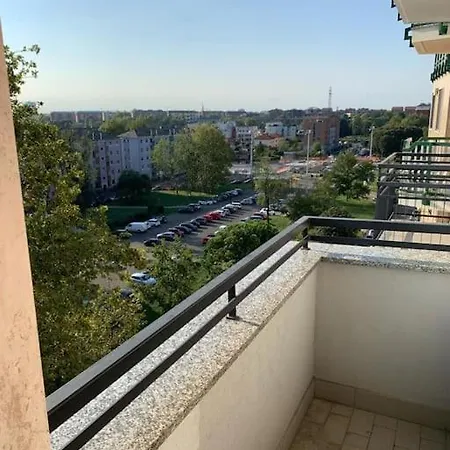 Small Panoramic Flat In Milan- One Bedroom Only * מילאנו