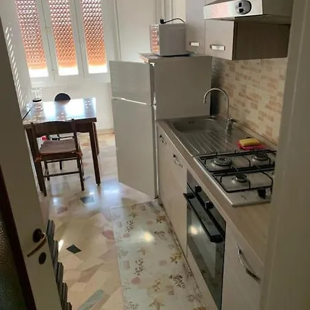Small Panoramic Flat In Milan- One Bedroom Only * מילאנו